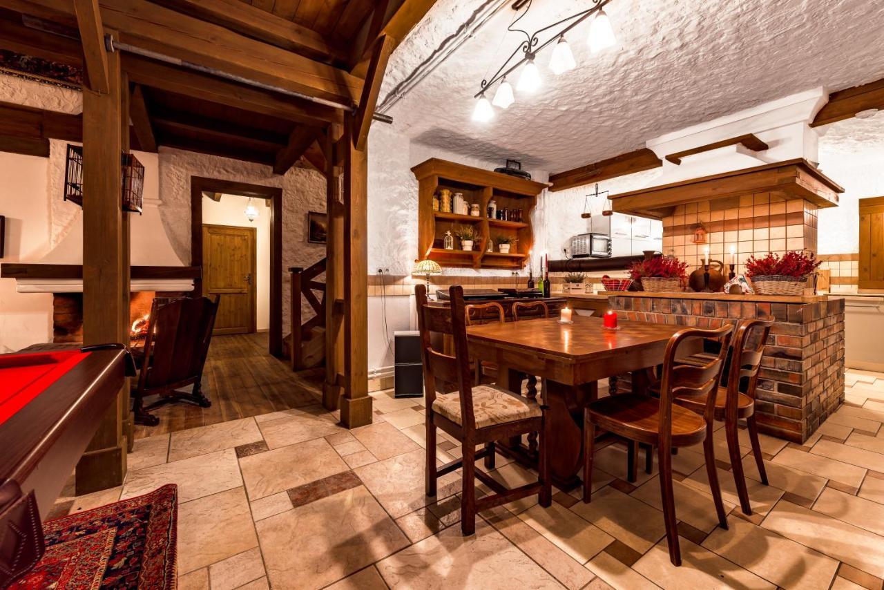 Budki Petrykowskie Dworek Wiktorowo酒店 外观 照片